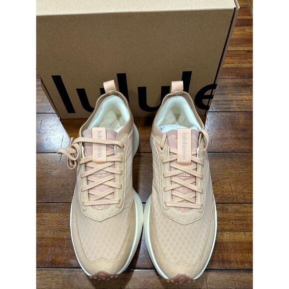 Lululemon Women's CrossCity Sneaker 10.5 - Picture 4 of 7